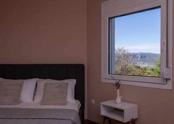 Heavens Balcony Meteora *